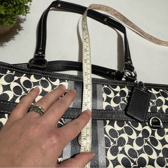 Coach Heritage Chelsea Black White Signature Print Shoulder Bag Purse Tote - Picture 11 of 11